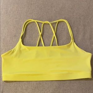 GapFit Breathe Low Impact Strappy Sports Bra